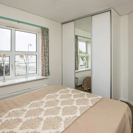 6 Person On A In Апартаменты