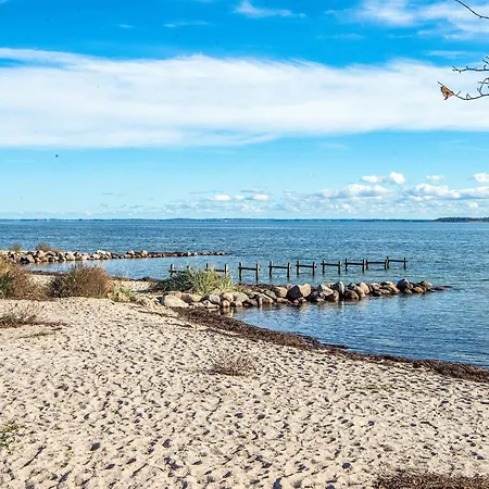 Апартаменты 6 Person On A In