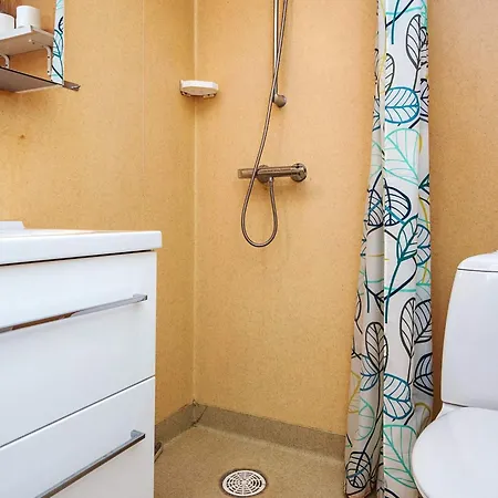 Apartamento 6 Person On A In