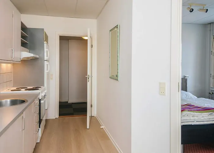 6 Person On A In Apartamento *